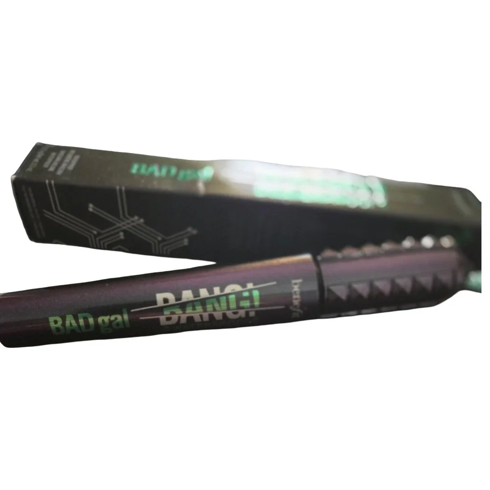 Benefit BADgal BANG! Waterproof Mascara – Intense Pitch Black –‎ 36 Hour Volume